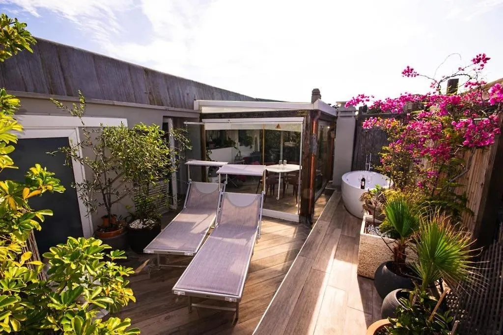 Penthouse Utopoli -Porta Portese Rome 0*,